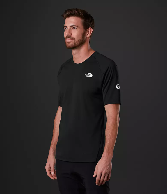 TNF Black Men The North Face Summit Series Crevasse Short-Sleeve Tee 42D0957